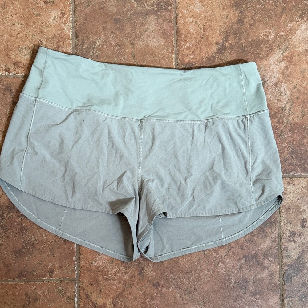 Luluemon speed up shorts 2.5 size 12